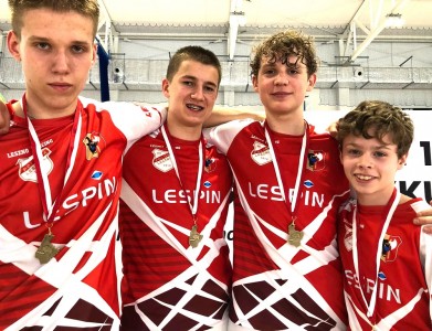 Floreciści z Leszna druzynowymi mistrzami Polski 2022 informuje sponsor firma LESPIN 